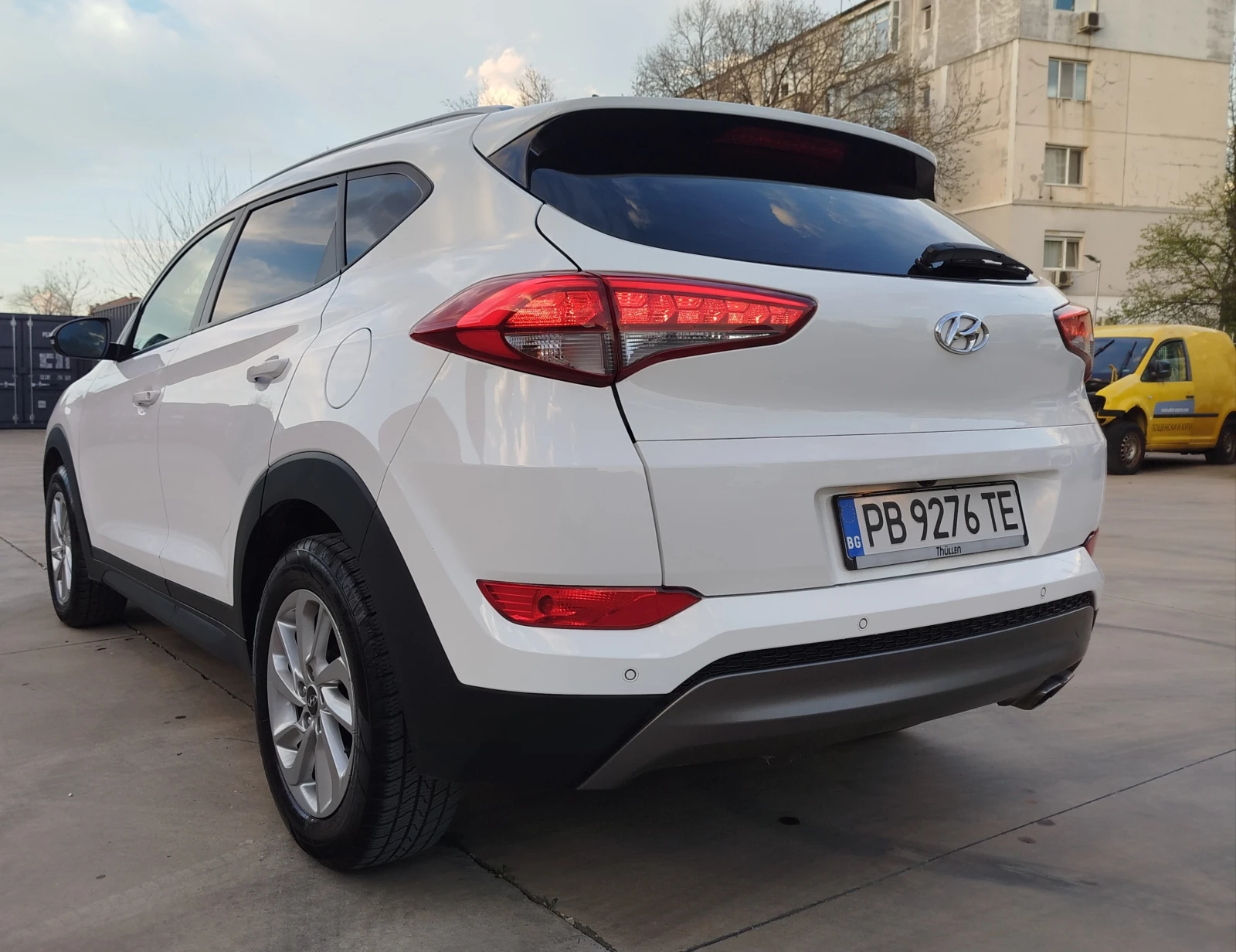 Hyundai Tucson 1, 6, снимка 4 - Автомобили и джипове - 53903688
