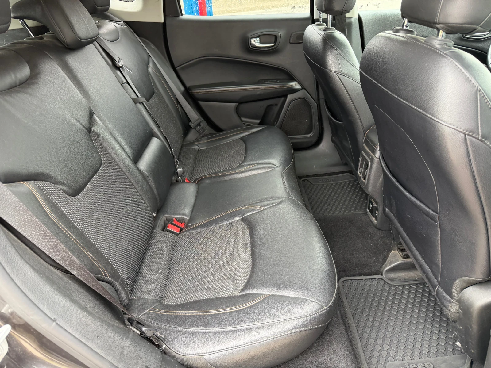 Jeep Compass 4x4-170ps.LIMITED, снимка 8 - Автомобили и джипове - 54269562