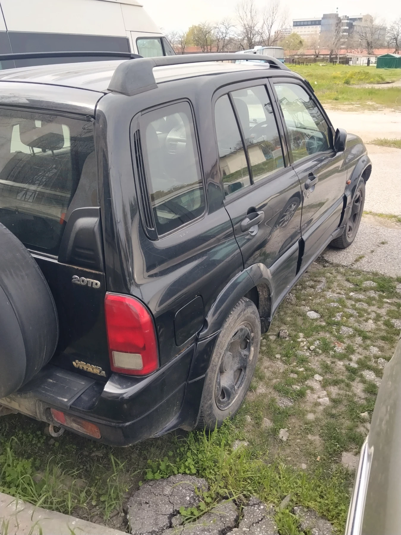 Suzuki Grand vitara 2.0hdi, снимка 7 - Автомобили и джипове - 54398020