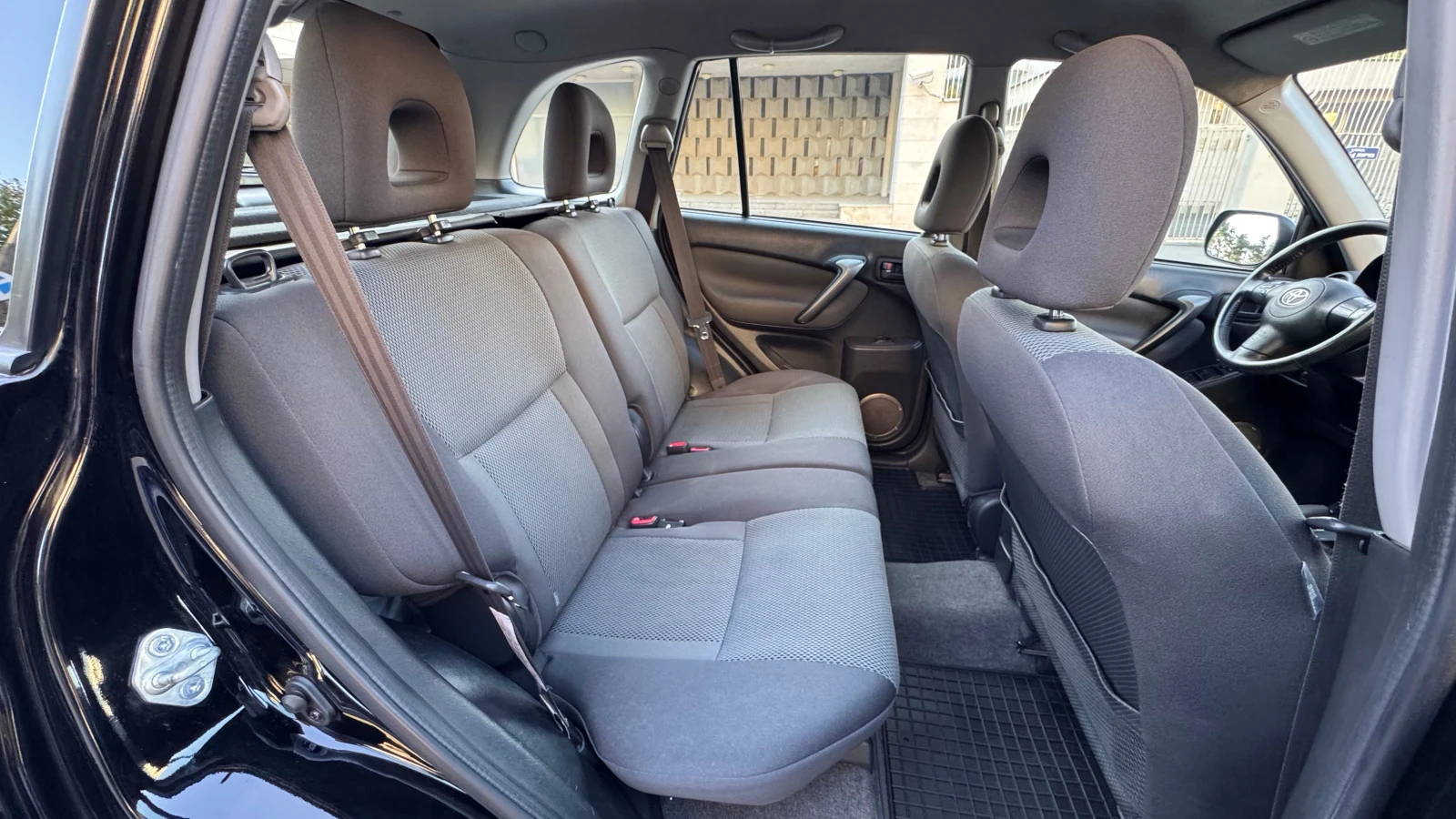 Toyota Rav4 2.0L D4D Facelift, снимка 15 - Автомобили и джипове - 55796182