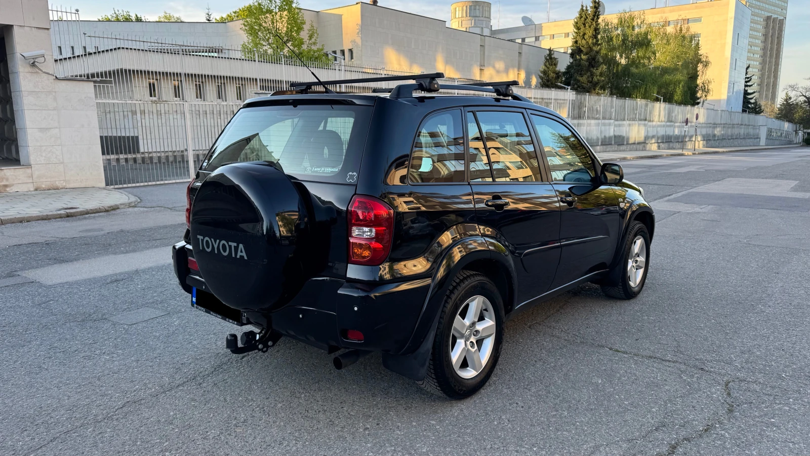Toyota Rav4 2.0L D4D Facelift, снимка 7 - Автомобили и джипове - 55796182