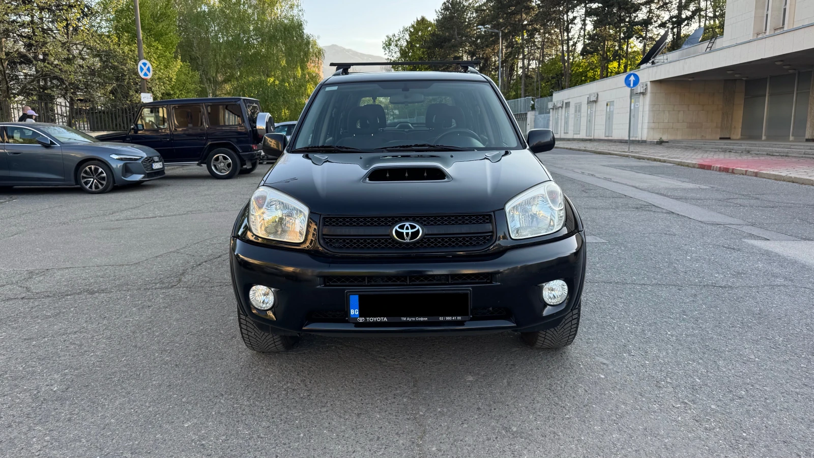 Toyota Rav4 2.0L D4D Facelift, снимка 2 - Автомобили и джипове - 55796182