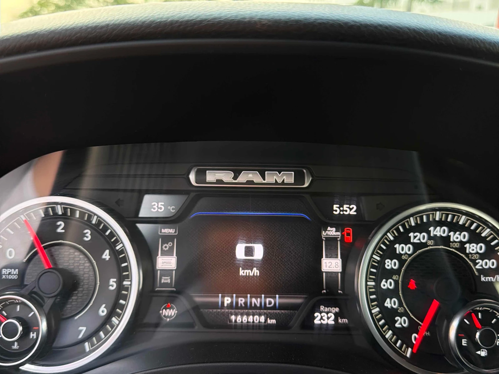 Dodge RAM 1500 * Big Horn * CARFAX * БЕЗ ПЪРВОНАЧАЛНА ВНОСКА, снимка 8 - Автомобили и джипове - 56010614