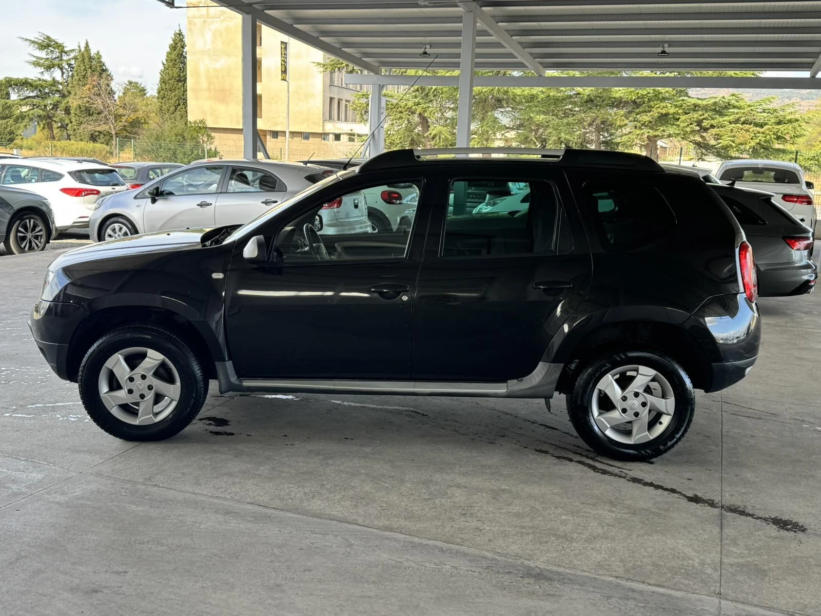 Dacia Duster 1.5dci* 110ps* 6ск* КЛИМАТИК, снимка 2 - Автомобили и джипове - 56280893