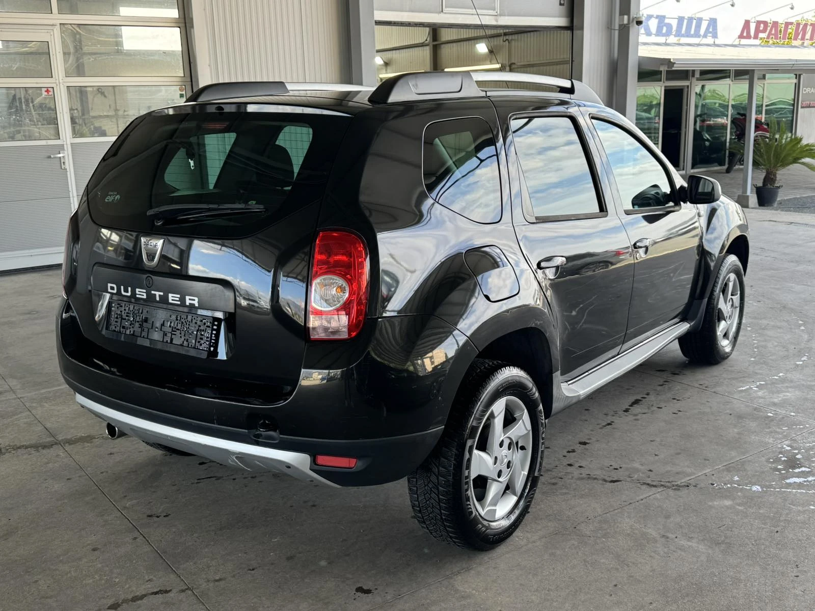 Dacia Duster 1.5dci* 110ps* 6ск* КЛИМАТИК, снимка 5 - Автомобили и джипове - 56280893