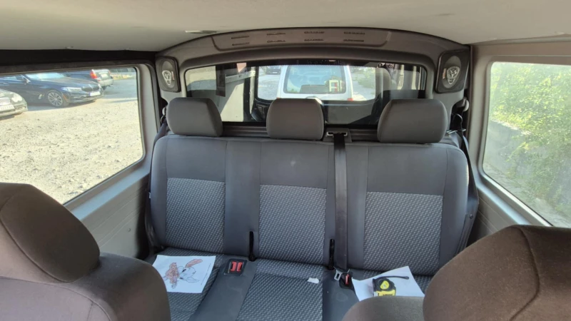 VW Caravelle РЕАЛНИ КМ/АВТОМАТИК/R-LINE, снимка 10 - Бусове и автобуси - 52376827