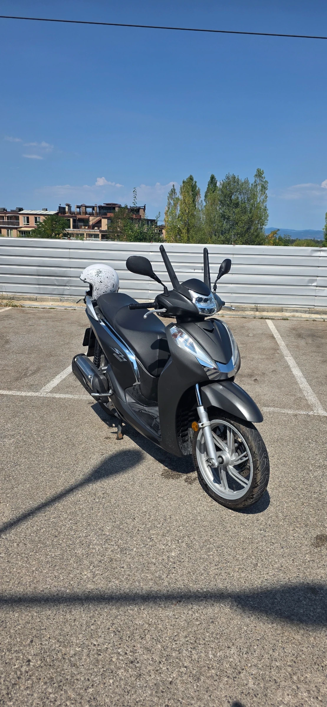 Honda Sh 300i , ABS, Keyless, снимка 14 - Мотоциклети и мототехника - 55778111