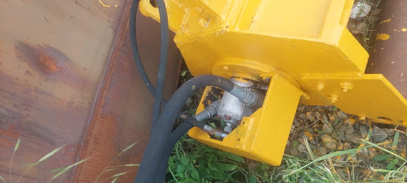 Трактор John Deere 3040, снимка 9 - Селскостопанска техника - 52041100