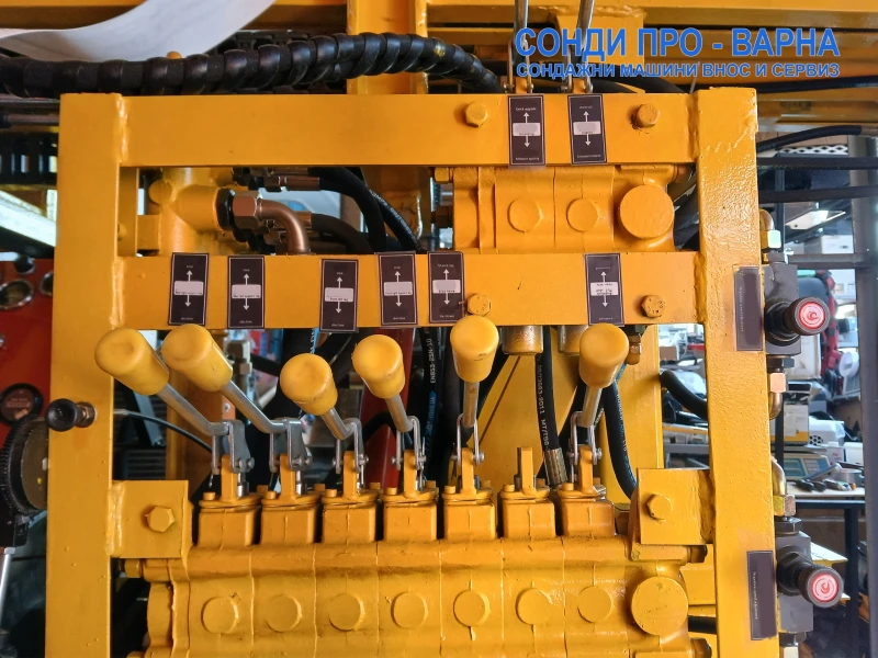 Други специализирани машини Друга Нова Сондажна машина Track-Pro260CN(v87Н2) до 260м, снимка 5 - Индустриална техника - 47967672