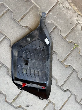 Решетка задна броня Хонда 2017 - 21, снимка 2