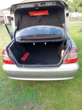 Mercedes-Benz E 320, снимка 6
