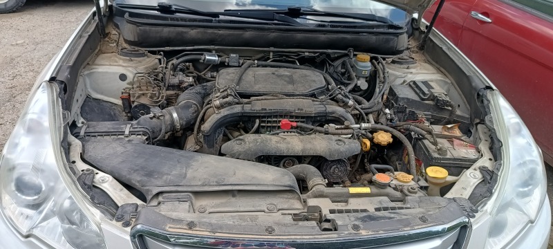 Subaru Outback 2.5 + газова уредба, снимка 14 - Автомобили и джипове - 45931458
