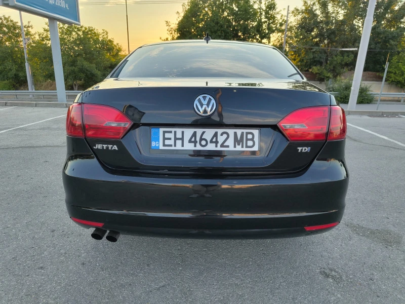 VW Jetta TDI, снимка 6 - Автомобили и джипове - 47527827