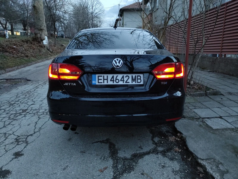 VW Jetta TDI, снимка 16 - Автомобили и джипове - 47299213