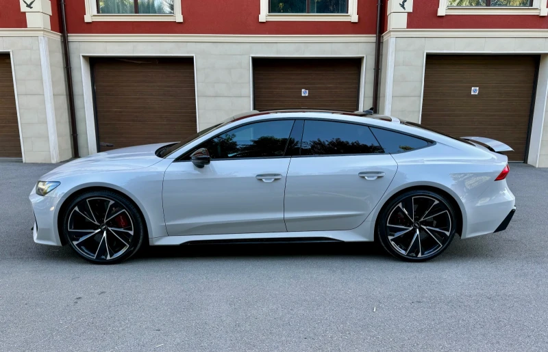 Audi Rs7 LASER* CERAMIC* B&O* ГОТОВ ЛИЗИНГ , снимка 7 - Автомобили и джипове - 47221914