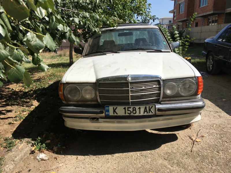 Mercedes-Benz 123 240D, снимка 10 - Автомобили и джипове - 47355644