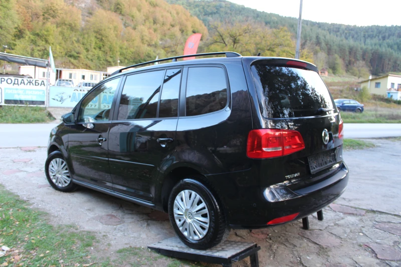 VW Touran 1.6TDI, снимка 7 - Автомобили и джипове - 47664306