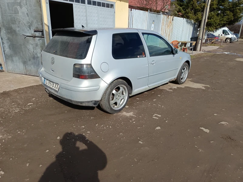 VW Golf 1.8т 300коня , снимка 4 - Автомобили и джипове - 49466744