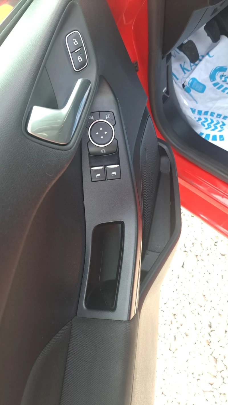 Ford Fiesta 1.0 i ecoboost, снимка 9 - Автомобили и джипове - 52562867