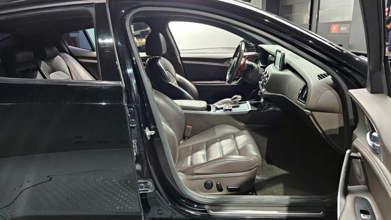 Kia Stinger 3.3T 2WD GT autogeorge.com, снимка 9 - Автомобили и джипове - 52134153