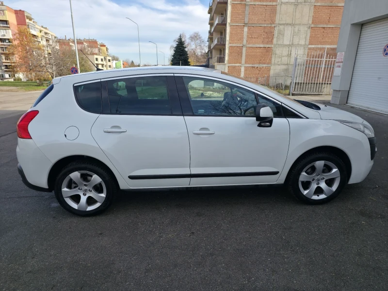 Peugeot 3008 1.6HDI/112кс/100% ОБСЛУЖЕН ПРЕДИ 1000КМ/НОВИ ГУМИ, снимка 6 - Автомобили и джипове - 52546314