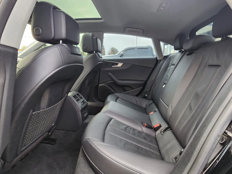 Audi A5 * АВТО КРЕДИТ* ЦЕНА ДО БГ * СЕРВИЗНА ИСТОРИЯ * , снимка 13 - Автомобили и джипове - 52595013