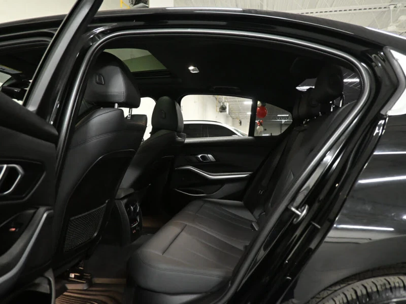 BMW 330 xDrive* NAVIGATION* ШИБЕДАХ* , снимка 9 - Автомобили и джипове - 52837284