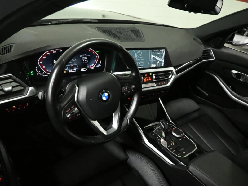 BMW 330 xDrive* NAVIGATION* ШИБЕДАХ* , снимка 10 - Автомобили и джипове - 52837284