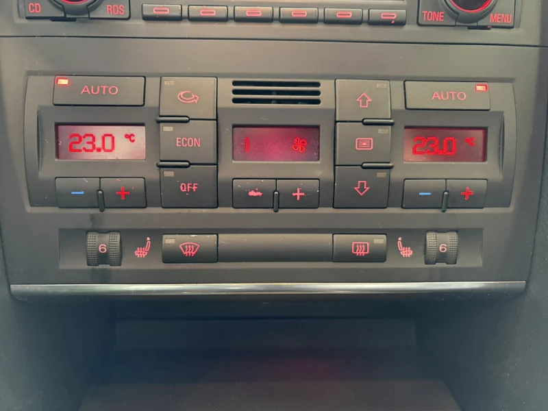 Audi A4 2.0 TDI , снимка 10 - Автомобили и джипове - 53076723