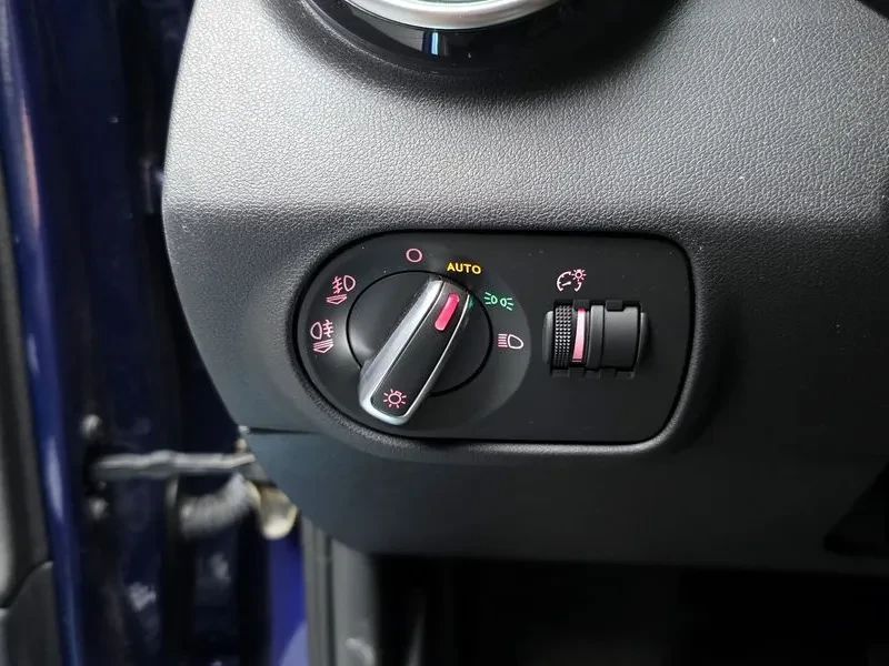 Audi A1 1.6 TDI, снимка 17 - Автомобили и джипове - 54125149