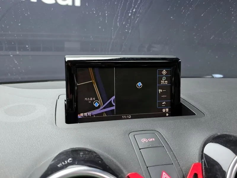 Audi A1 1.6 TDI, снимка 14 - Автомобили и джипове - 54125149