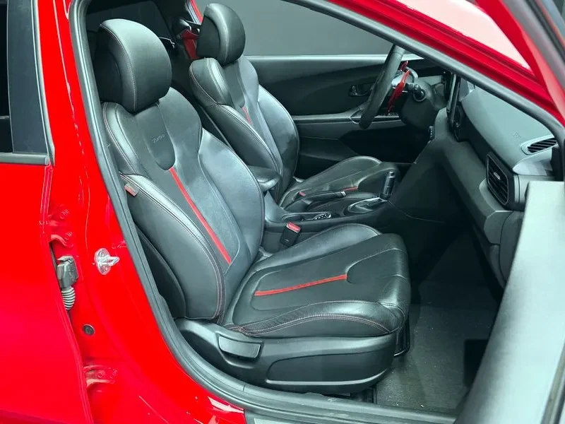 Hyundai Veloster  1.6 Turbo Sport Core, снимка 12 - Автомобили и джипове - 55887505