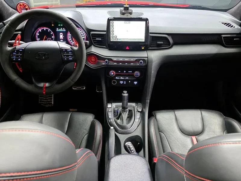 Hyundai Veloster  1.6 Turbo Sport Core, снимка 7 - Автомобили и джипове - 55887505