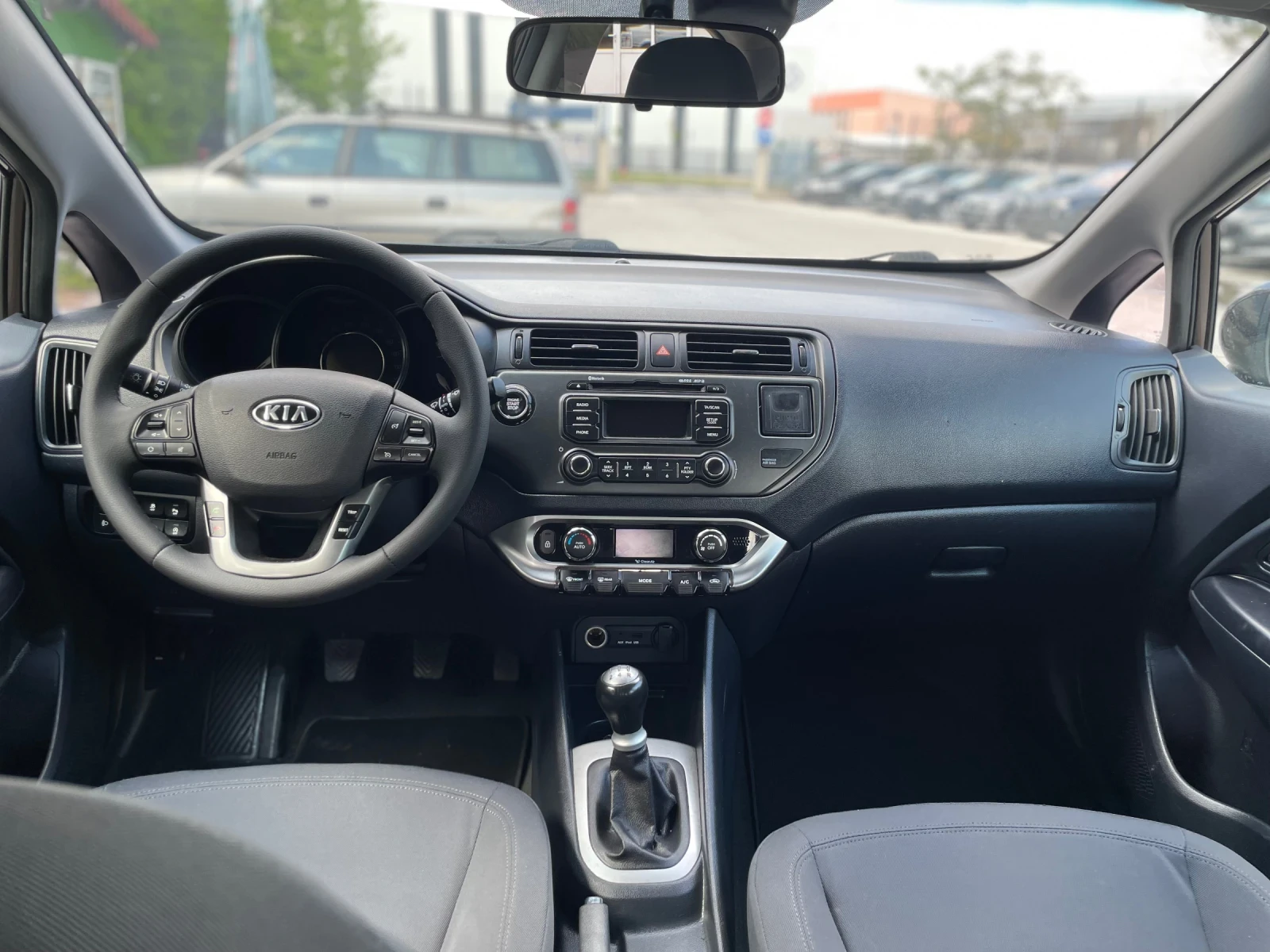 Kia Rio 1.2 Attract - изображение 7