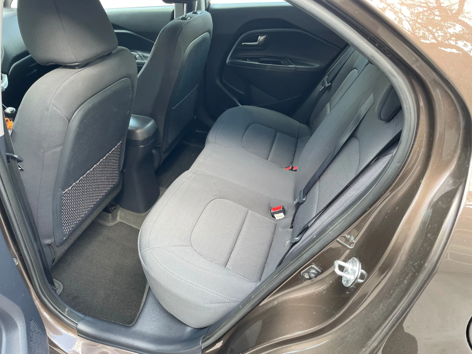 Kia Rio 1.2 Attract - изображение 9