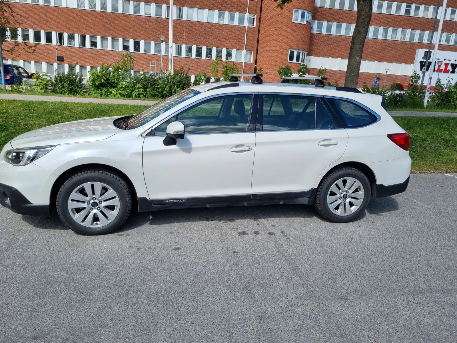Subaru Outback 2, 0 дизел - изображение 4
