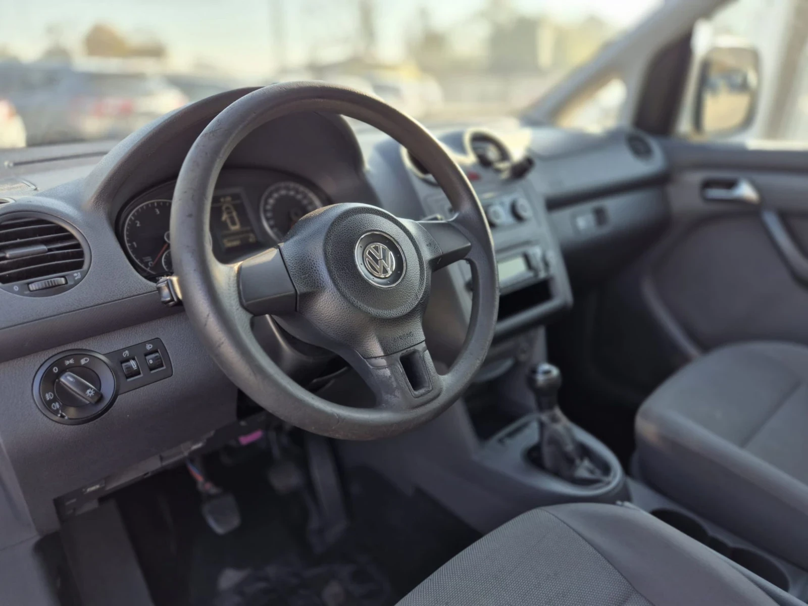 VW Caddy 1.6 TDI MAXXI - изображение 9