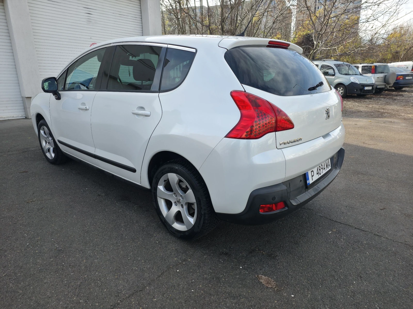 Peugeot 3008 1.6HDI/112кс/100% ОБСЛУЖЕН ПРЕДИ 1000КМ/НОВИ ГУМИ - изображение 5