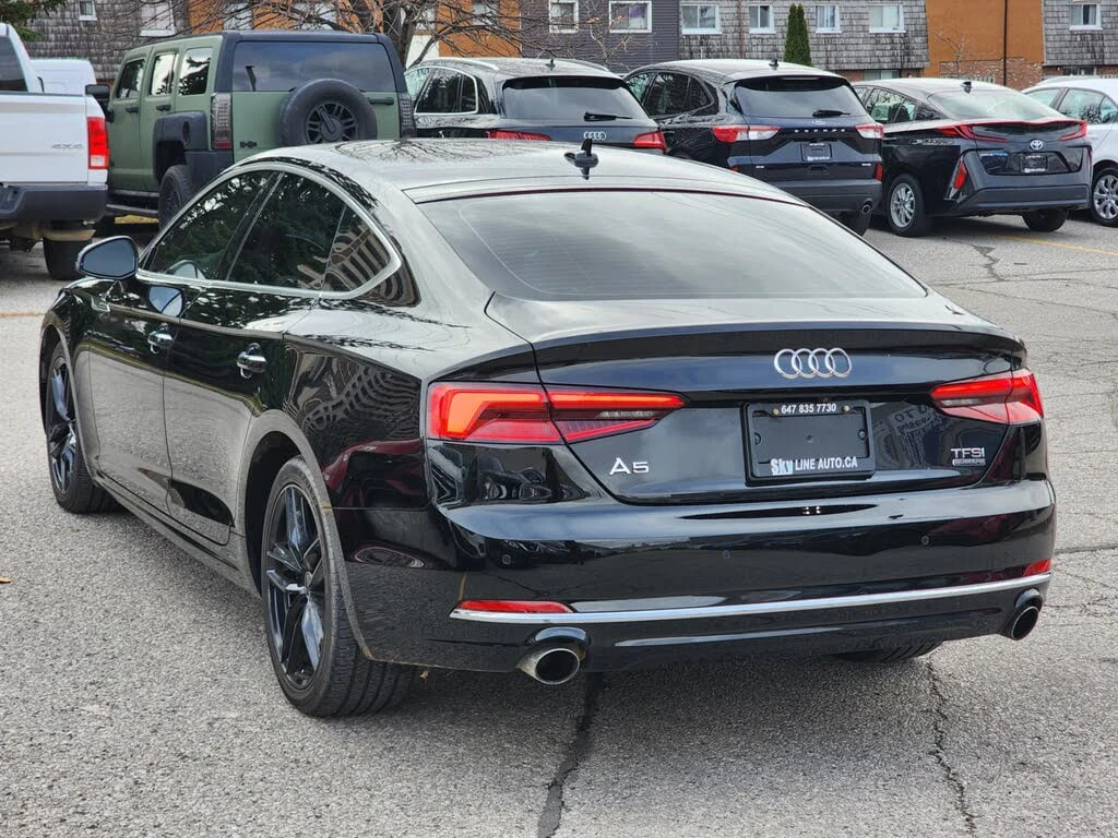 Audi A5 * АВТО КРЕДИТ* ЦЕНА ДО БГ * СЕРВИЗНА ИСТОРИЯ *  - изображение 6