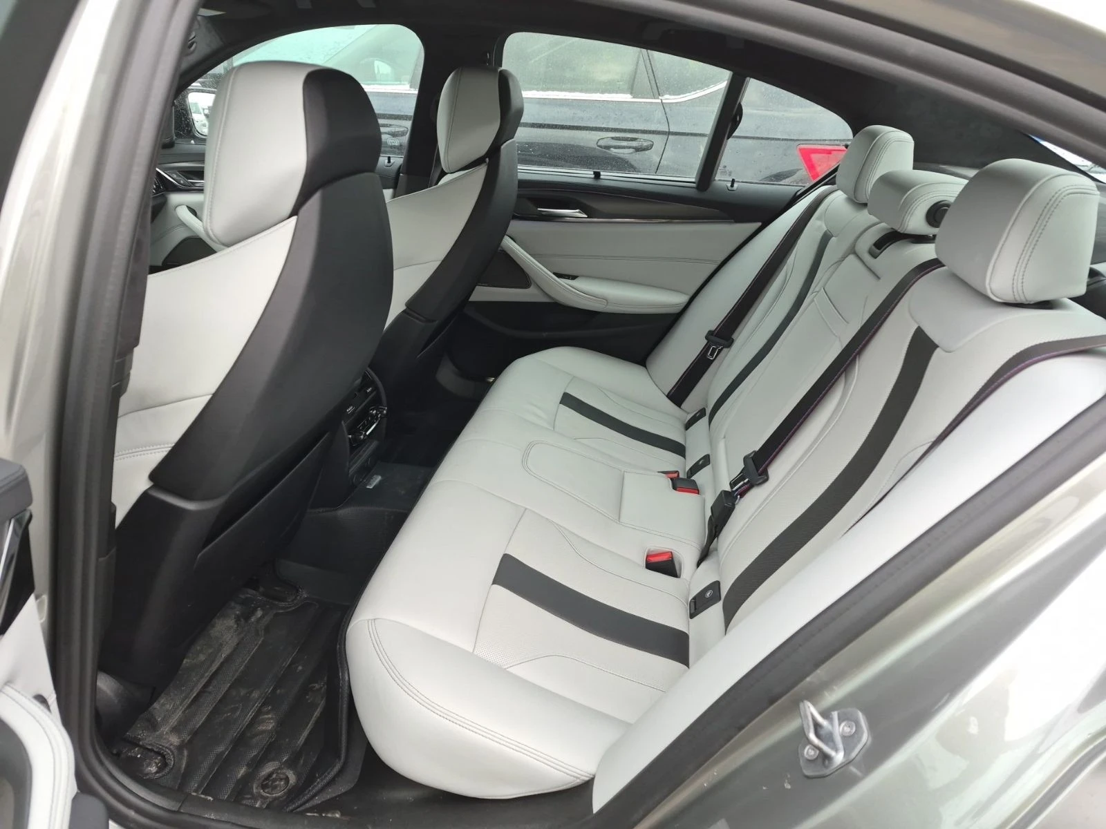 BMW M5 COMPETITION АВТО КРЕДИТ, снимка 12 - Автомобили и джипове - 53950200