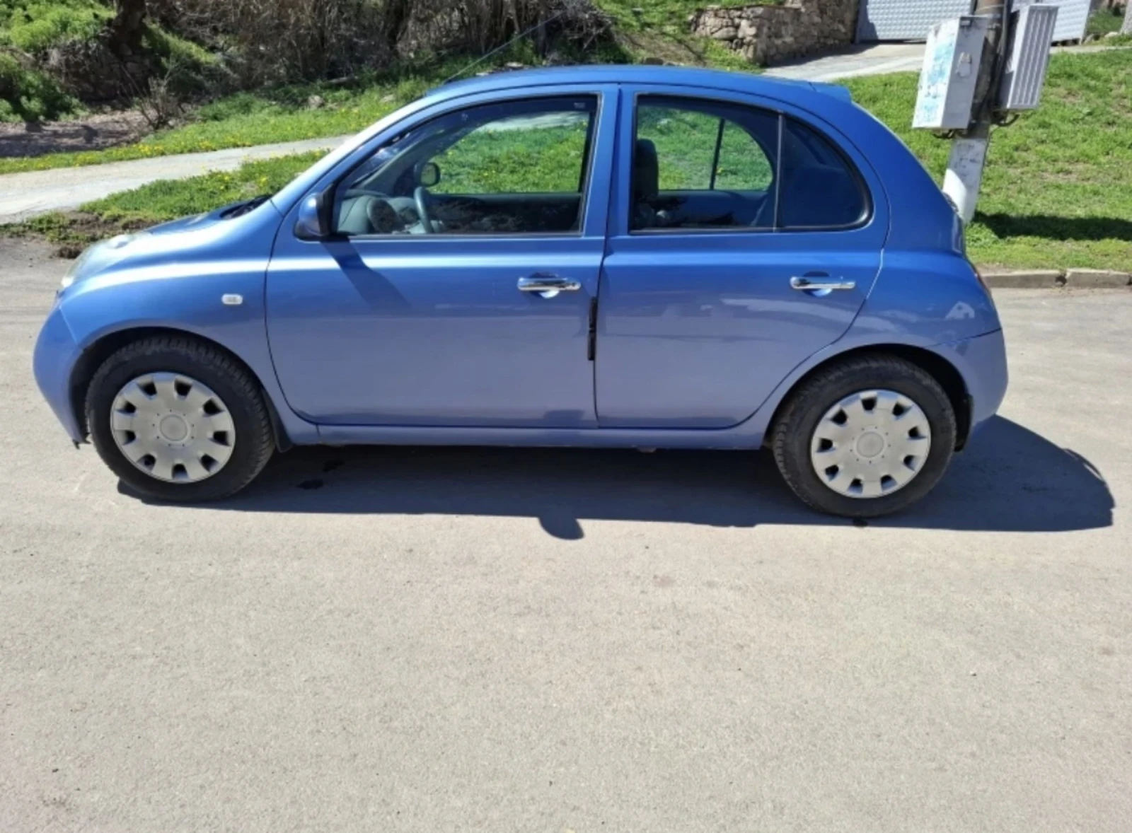 Nissan Micra 1.4i Автоматик, снимка 7 - Автомобили и джипове - 54116078