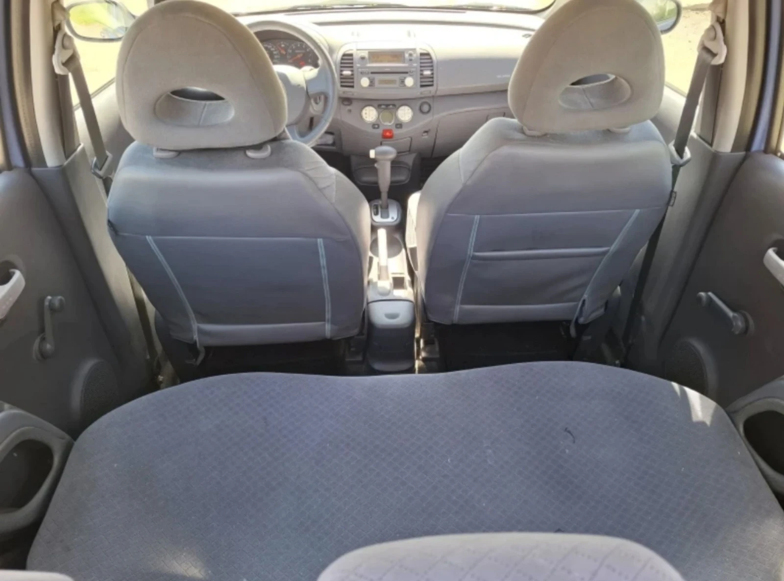 Nissan Micra 1.4i Автоматик, снимка 9 - Автомобили и джипове - 54116078