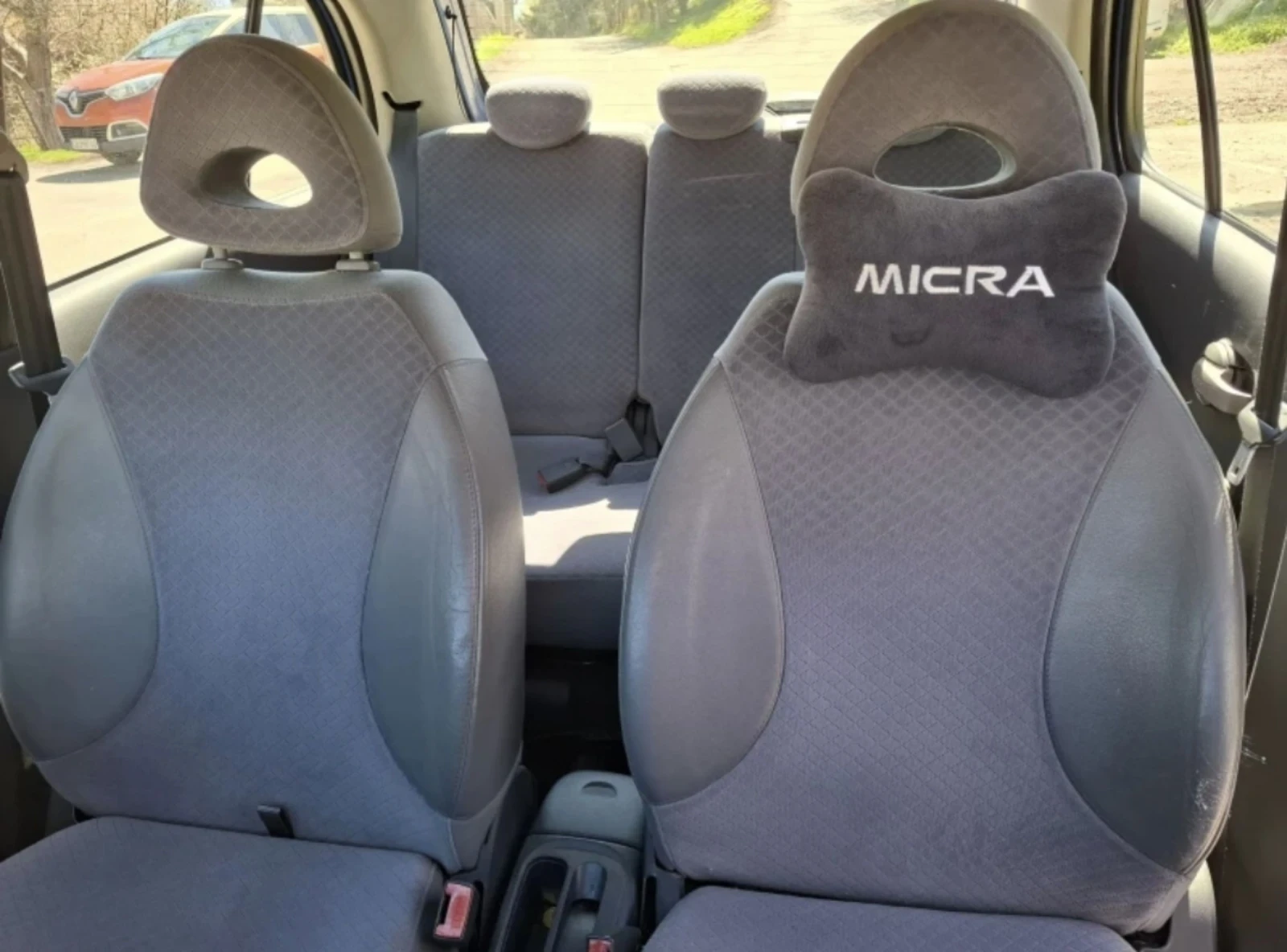 Nissan Micra 1.4i Автоматик, снимка 16 - Автомобили и джипове - 54116078