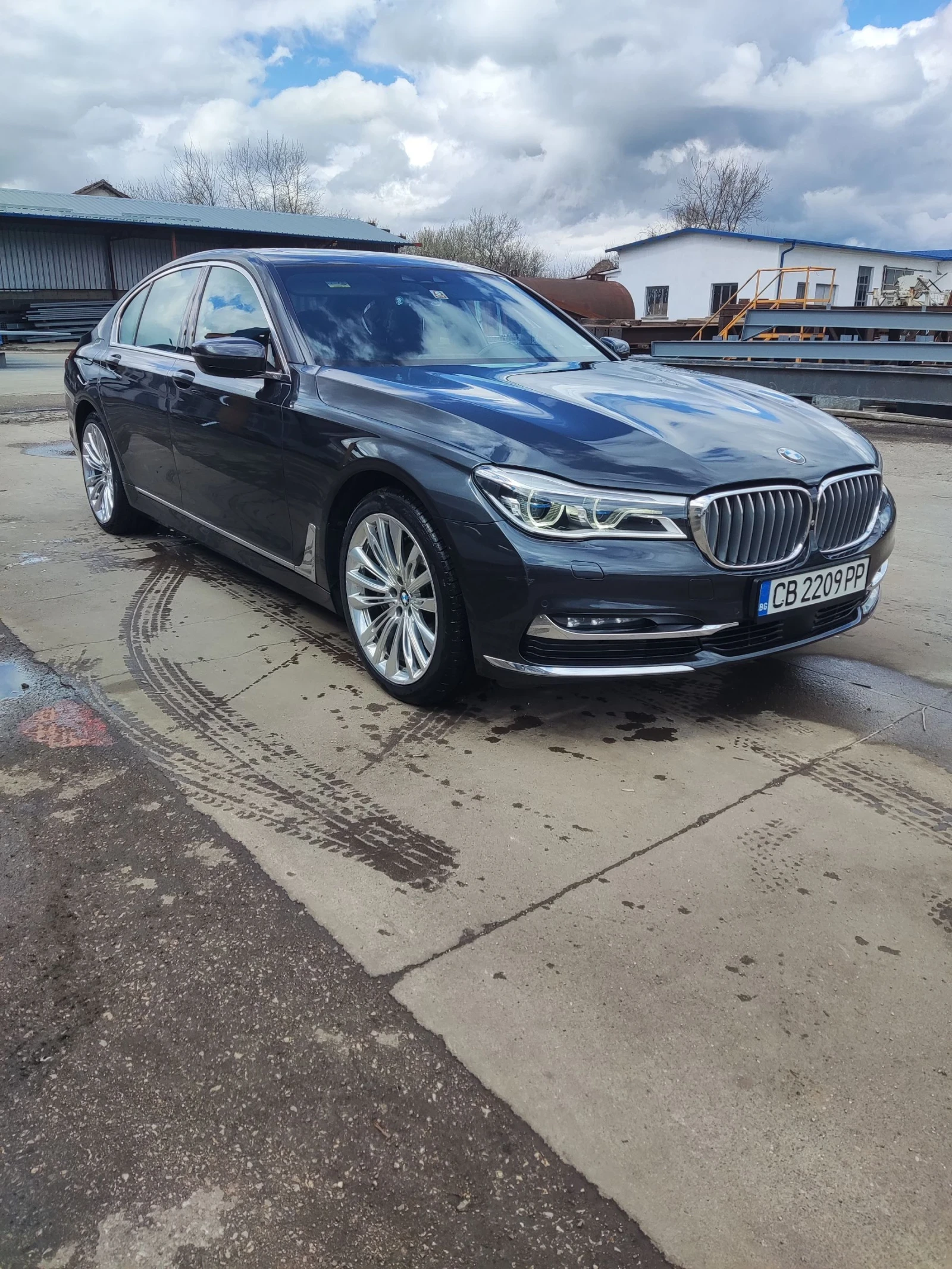 BMW 740, снимка 7 - Автомобили и джипове - 54496606