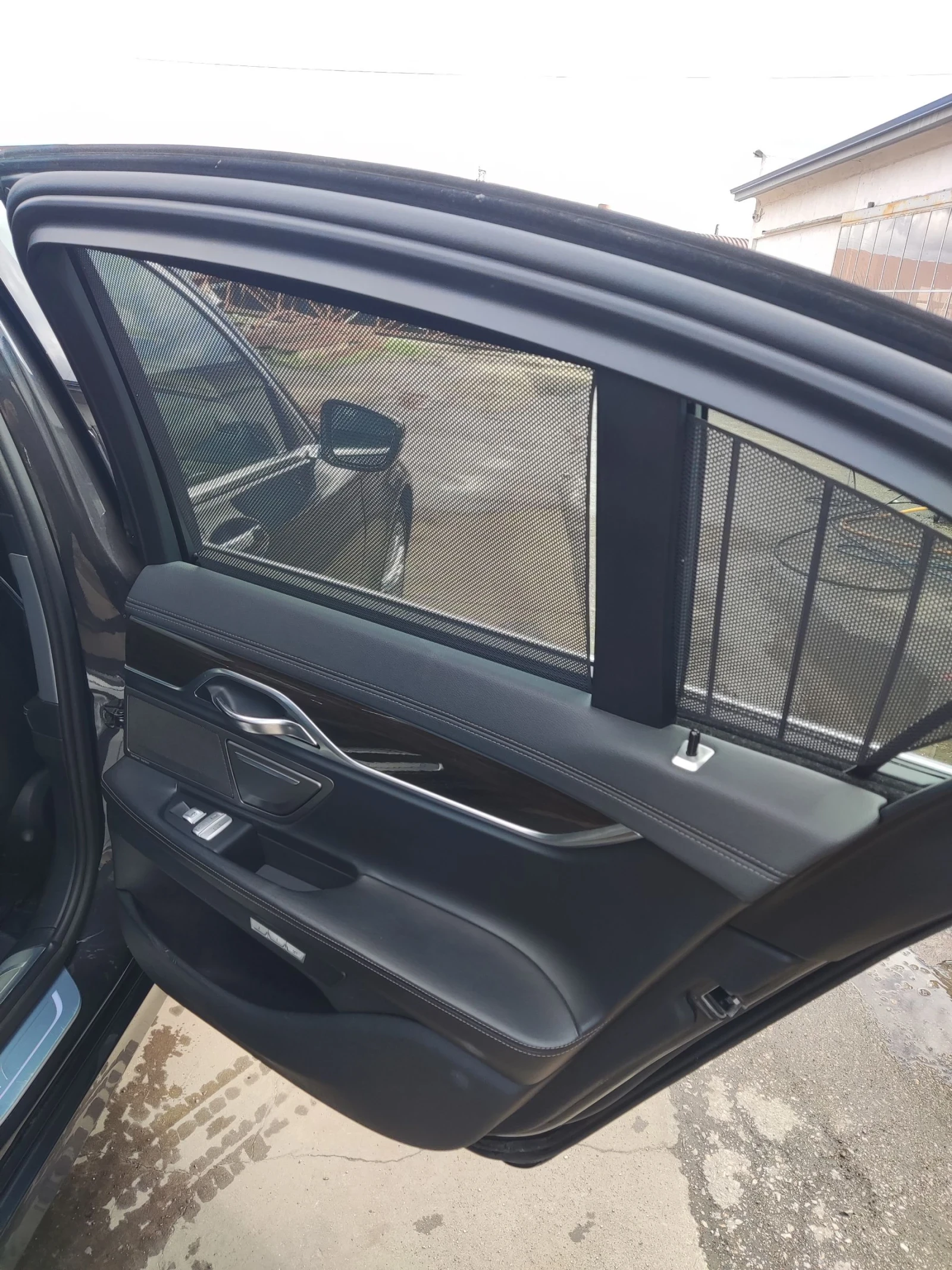 BMW 740, снимка 13 - Автомобили и джипове - 54496606