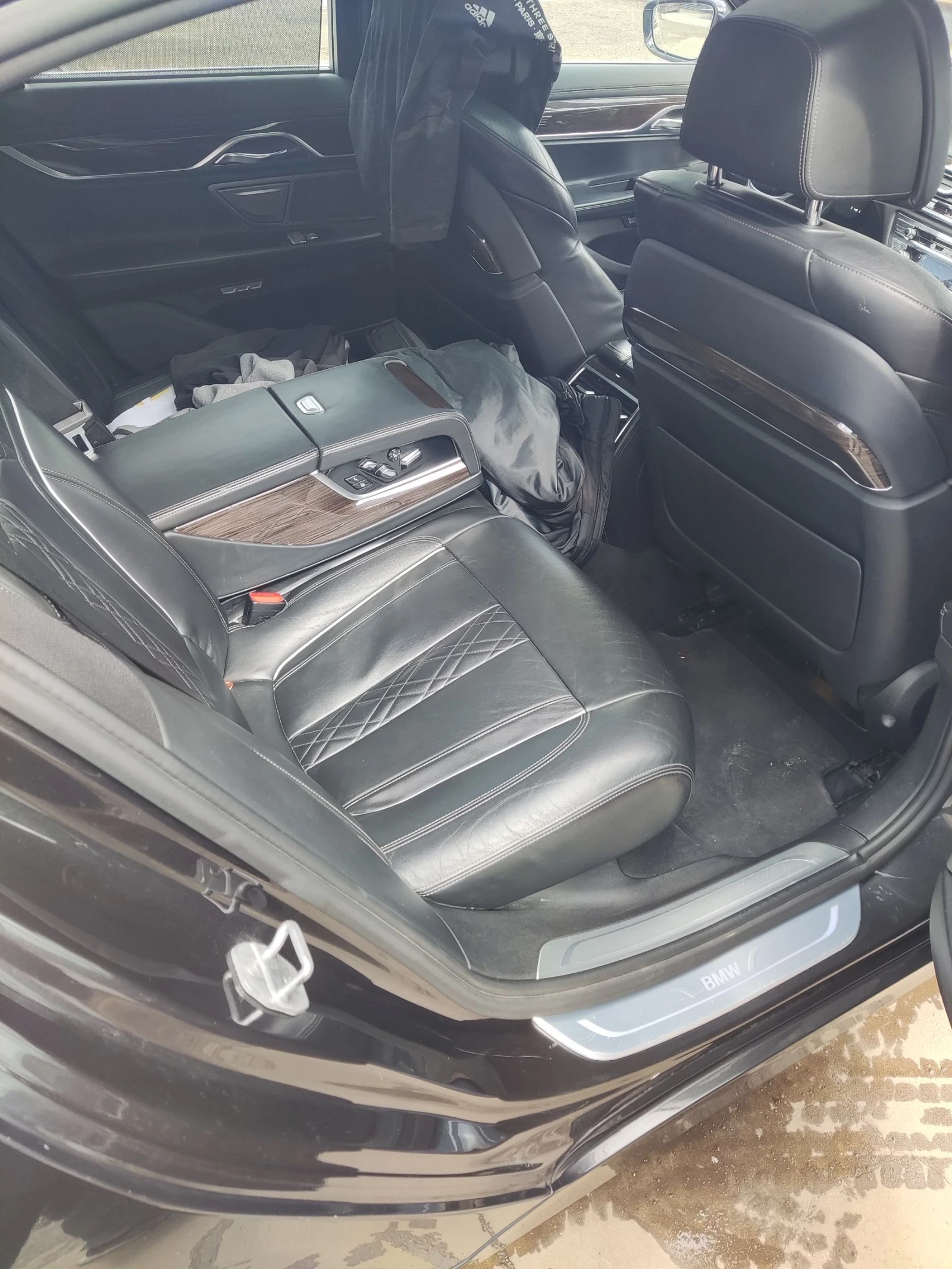 BMW 740, снимка 12 - Автомобили и джипове - 54496606