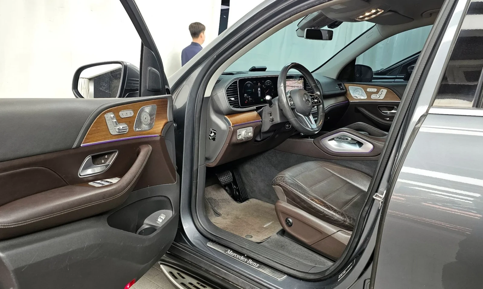 Mercedes-Benz GLE 450 4MATC, Distronic, HeadUP, Обдух., Burmaster, 360-к, снимка 8 - Автомобили и джипове - 54597556