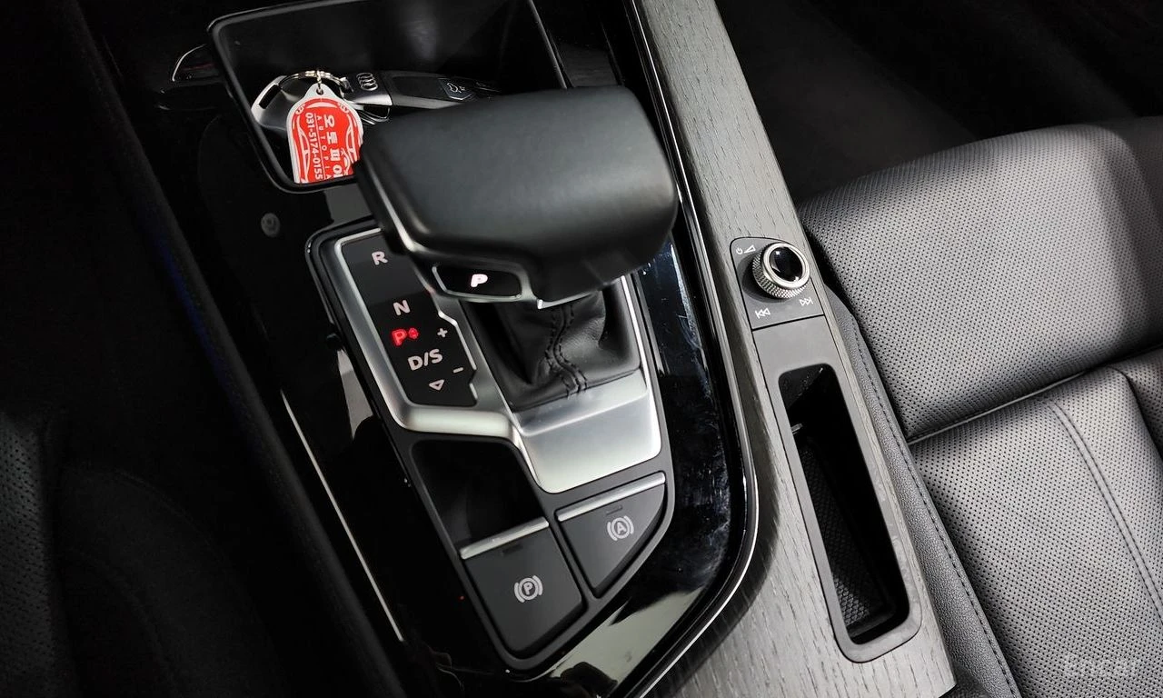 Audi A5 45TFSI* MATRIX* S* LINE* ОБДУХВАНЕ* ХЕДЪП* LANE* A, снимка 10 - Автомобили и джипове - 54701623