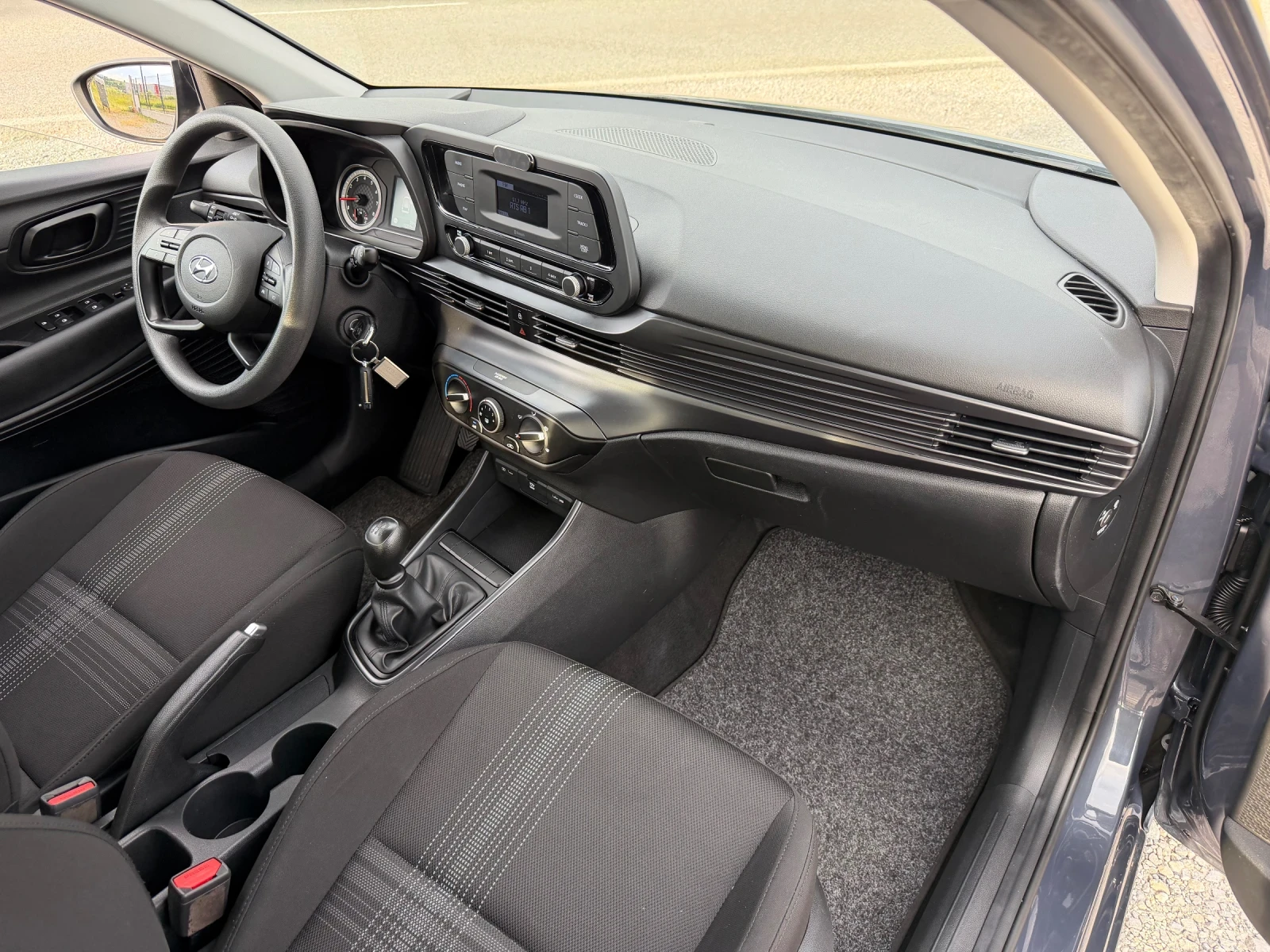 Hyundai I20 1.2MPI EURO 6D TUV COC SERVICE BOOK | Mobile.bg � ����������� 14
