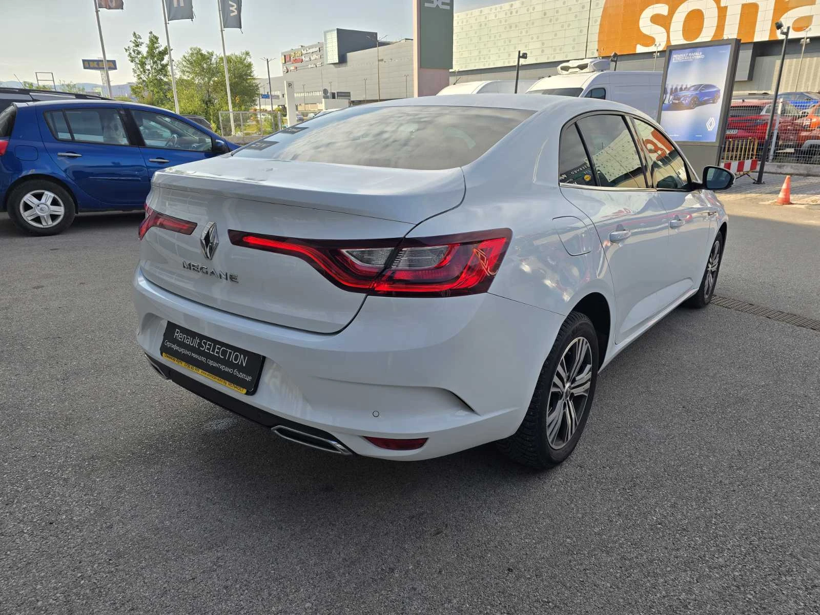 Renault Megane 1.3 TCe 140 EDC, снимка 5 - Автомобили и джипове - 55077674